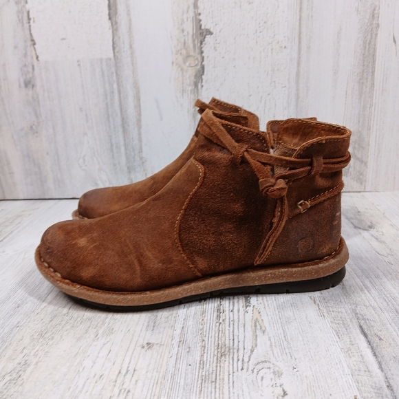 New BORN Wynter Boot In Brown Ginger Distressed Ankle Boots #453 - Picture 1 of 12